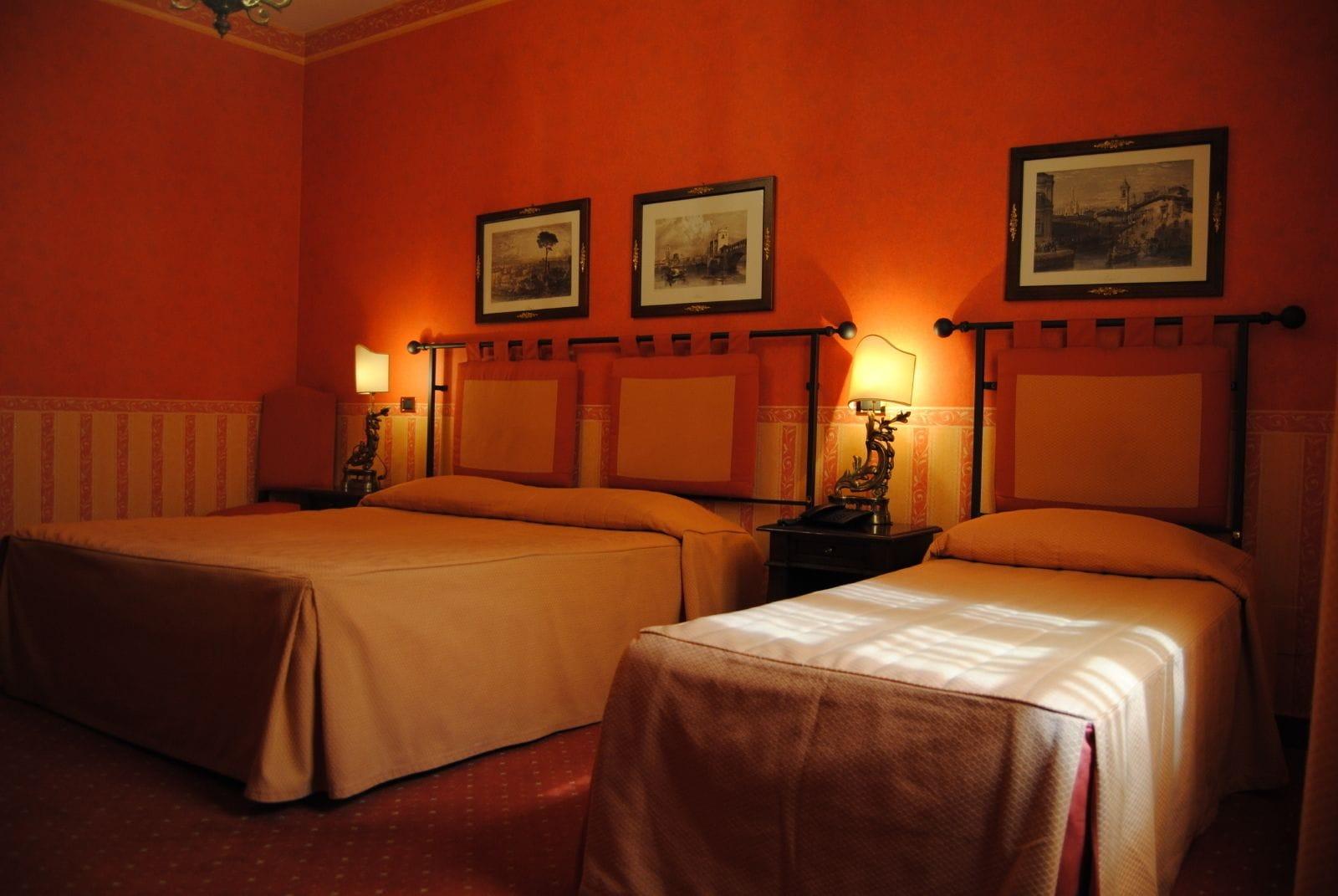 อิล กานาเล โฮเต็ล Hotel โบโลญญา ภายนอก รูปภาพ