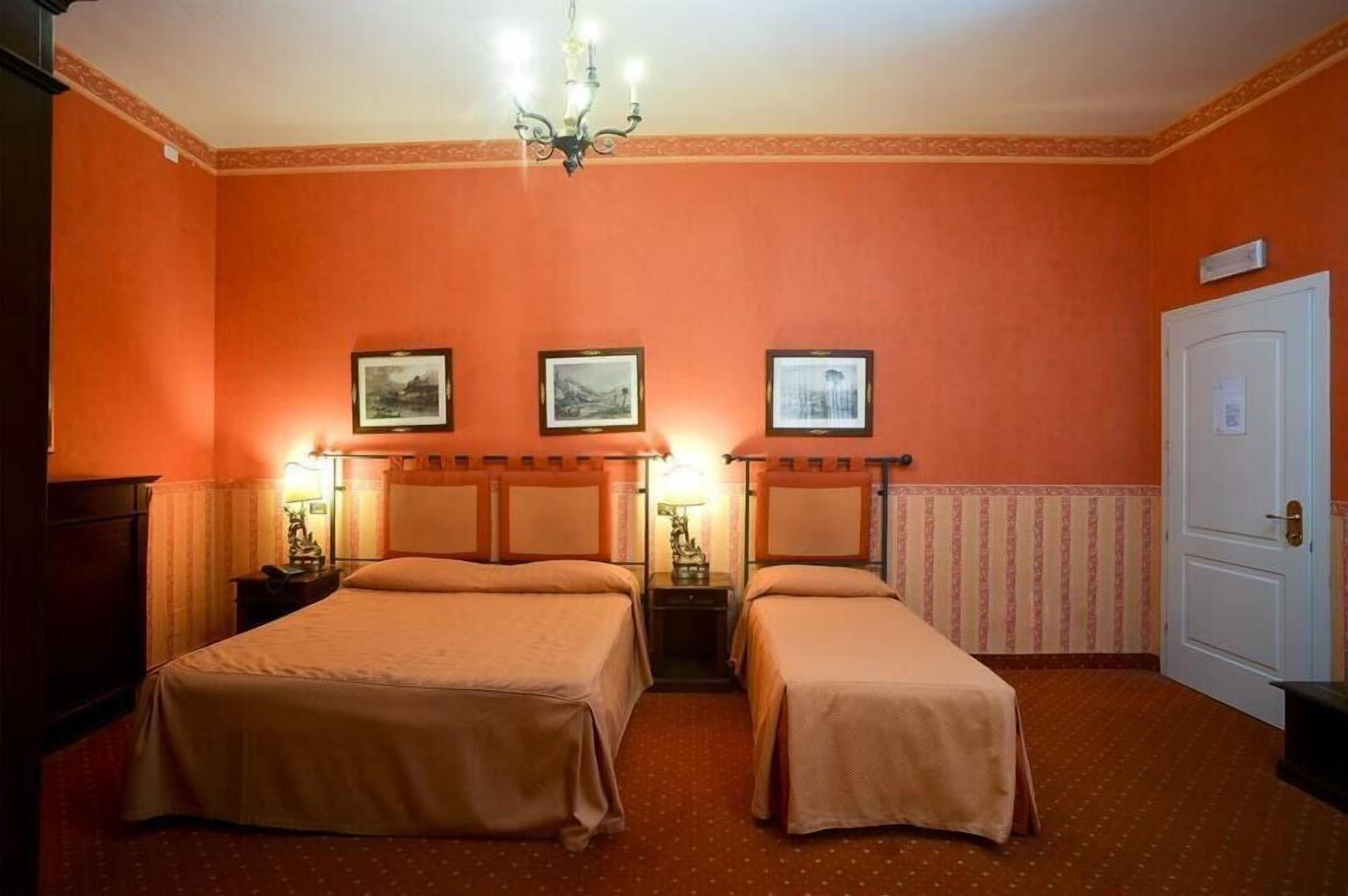 อิล กานาเล โฮเต็ล Hotel โบโลญญา ภายนอก รูปภาพ