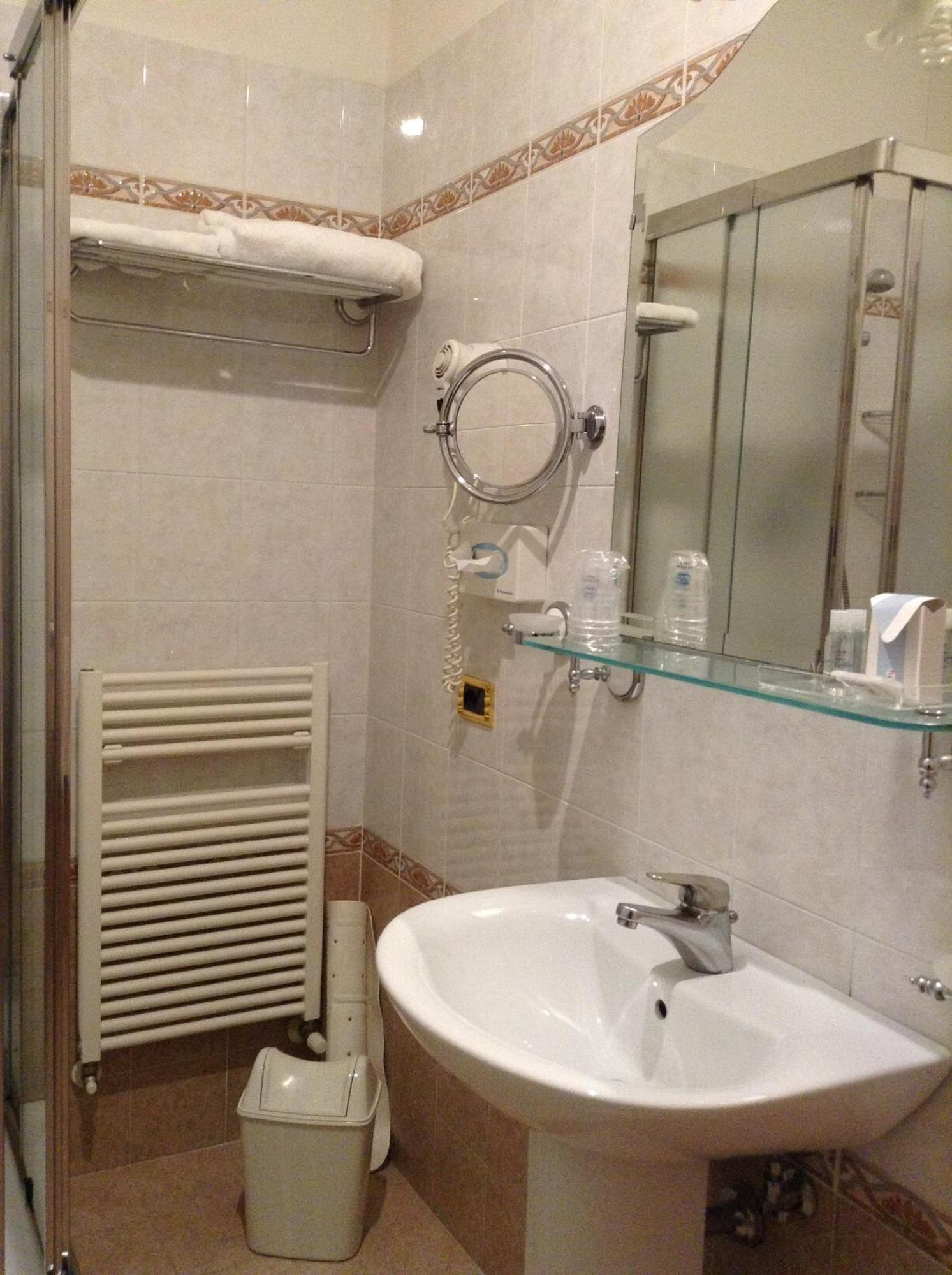 อิล กานาเล โฮเต็ล Hotel โบโลญญา ห้อง รูปภาพ