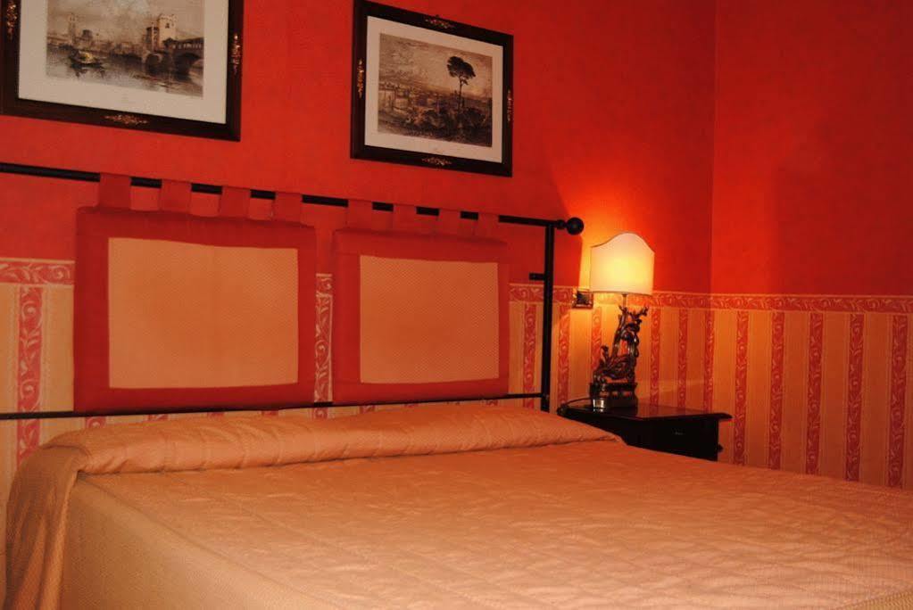 อิล กานาเล โฮเต็ล Hotel โบโลญญา ภายนอก รูปภาพ